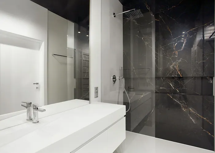 Granaria Luxury - Chmielna 3 - Comfy Apartments *